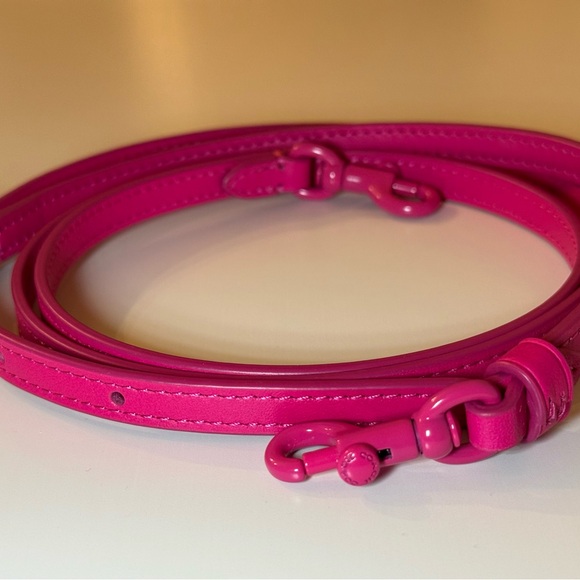 Coach Tea Rose Crossbody in Dragonfruit - Picture 8 of 9